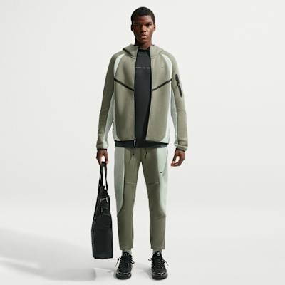 Nike Tech Men's Fleece Color-Block Joggers. Nike.com